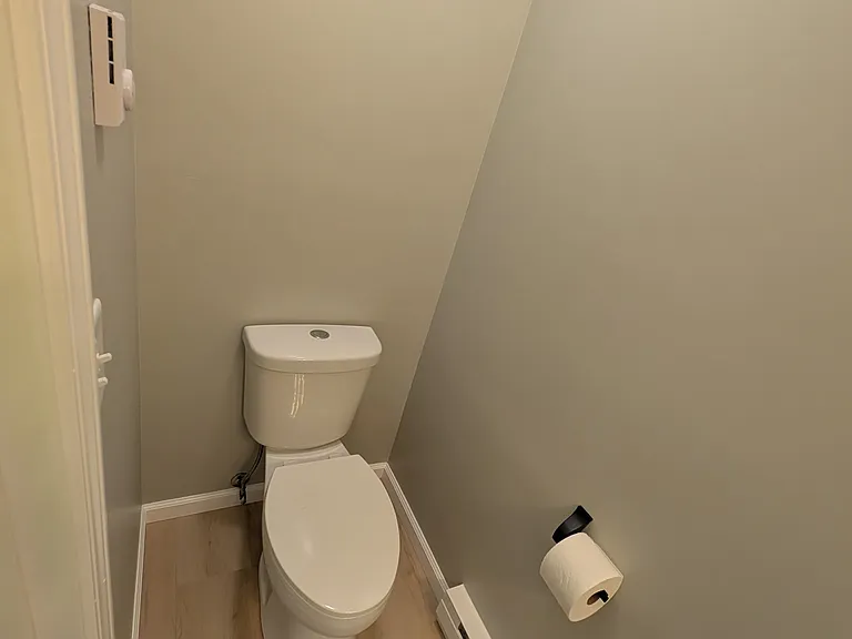 1550 Hawk Cir — Photo 15