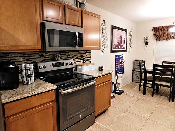 4th image of 3627 Furlong Dr
