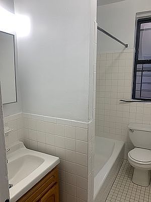3rd image of 1185 Morris Ave #K6a