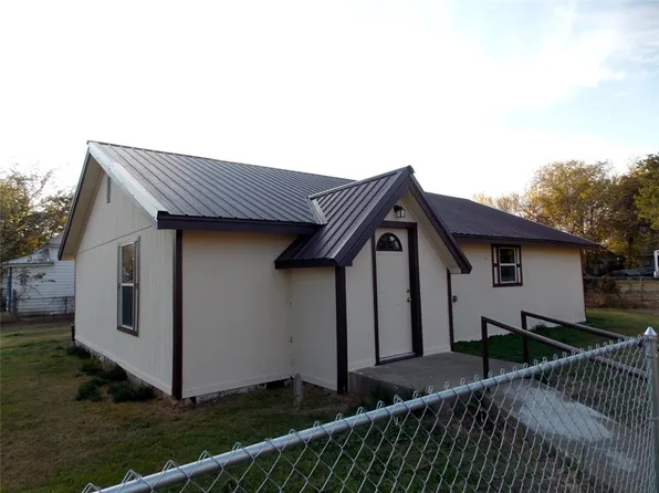 210 Conser Ave, Poteau, OK 74953