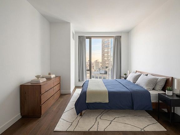 2nd image of 99 Hudson St #1807