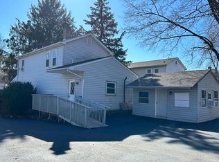 2926 E Walnut St, Colmar, PA 18915