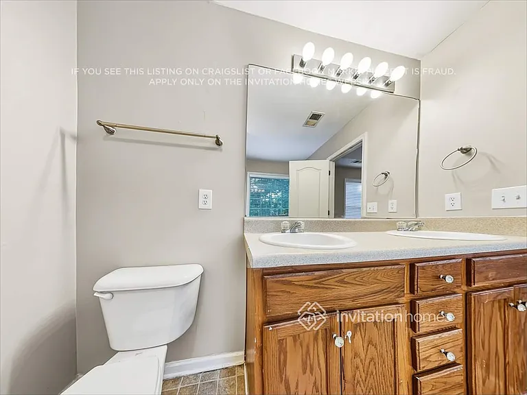 112 Brookvalley Xing — Photo 12