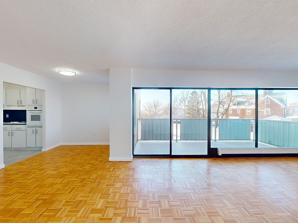 1st image of 300 Lynn Shore Dr #304