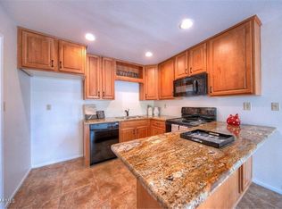 1051 W Kilarea Ave, Mesa, AZ 85210