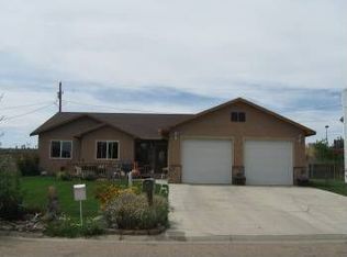 320 Woodbury Dr, Craig, CO 81625