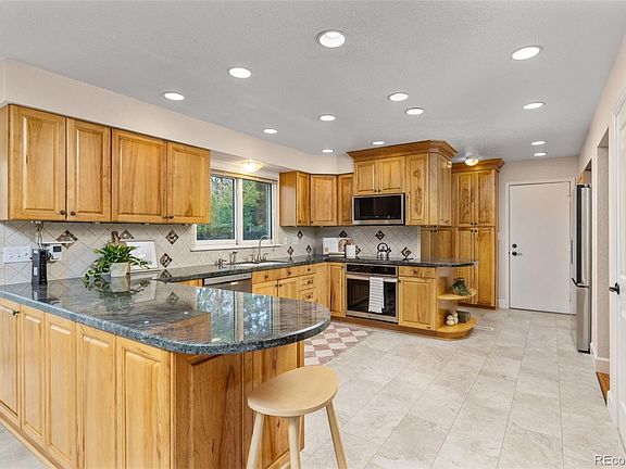 3rd image of 10742 King Street