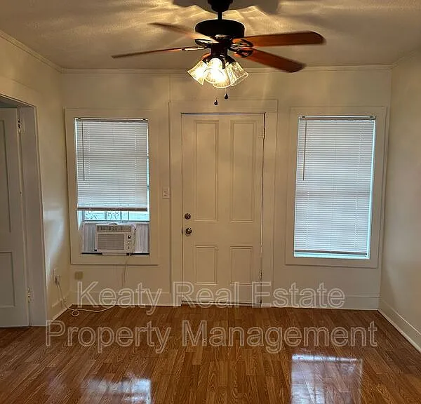 419 Charles St — Photo 1
