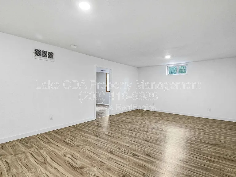 506 S 15th St — Photo 25