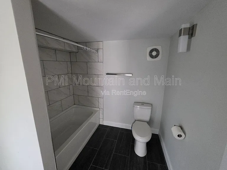 161 Logan Ave — Photo 34