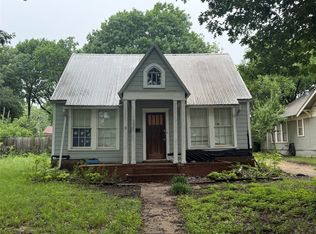 325 Virginia Ave, Waxahachie, TX