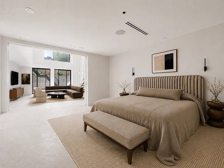 144 Freeman St #1 — Photo 10