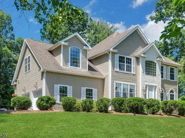 6 Sabine Ln, Hardyston Twp., NJ 07416