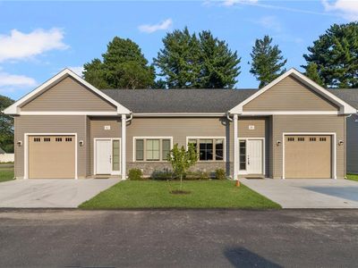53 W Valley Cir, West Warwick, RI, 02893