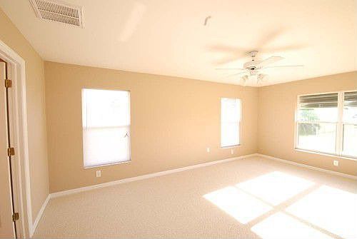 3rd image of 1013 NE 1st Pl