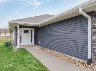 321 Amy St APT A, Swisher, IA 52338