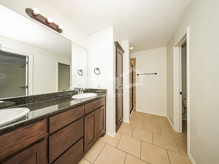 1608 Ginger Ave — Photo 10