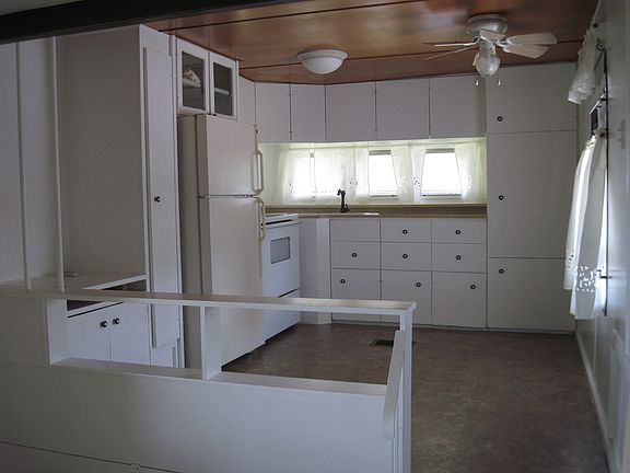 3rd image of 3816 Oakwood