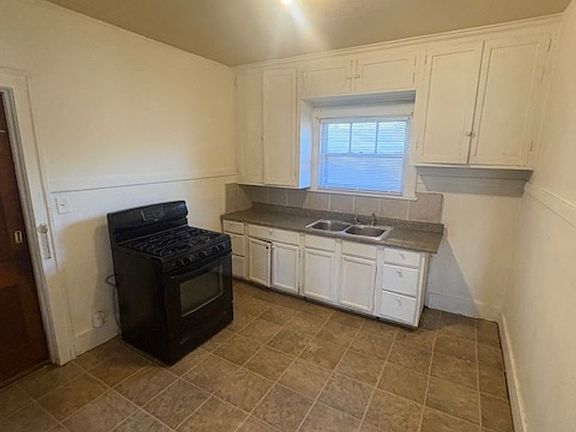 3rd image of 1208 NE Jefferson Ave #1