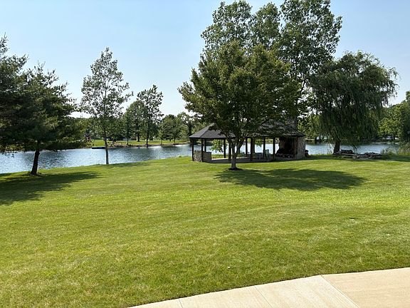 4th image of 561 Brindle Rd