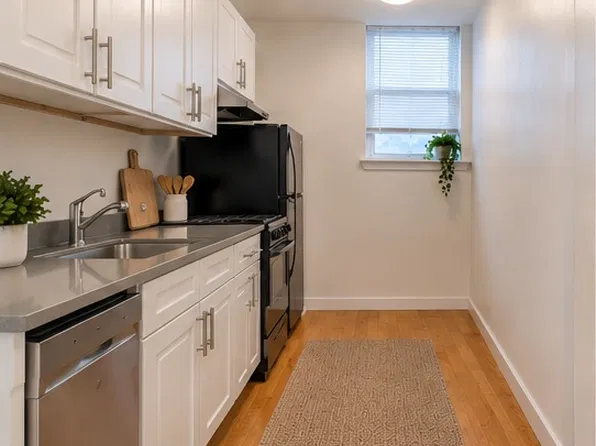 5 N Margin St APT 2, Boston, MA 02113