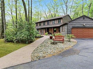 1 Swallow Ct, East Brunswick, NJ
