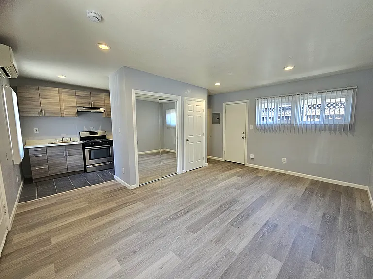 31 Topeka Ave #1 — Photo 5