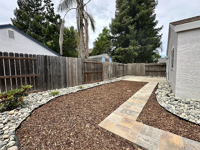 9320 Trenholm Dr — Photo 16