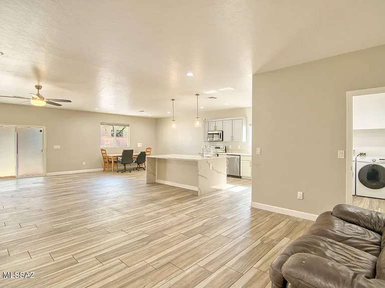 3304 E Elida St — Photo 26
