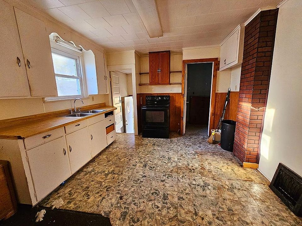 2nd image of 314 Saginaw St