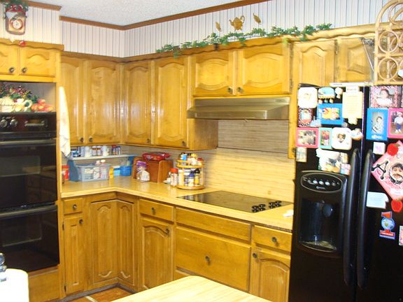 3rd image of 204 Westmeadow Dr