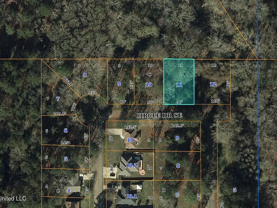 2nd image of Circle Dr SE