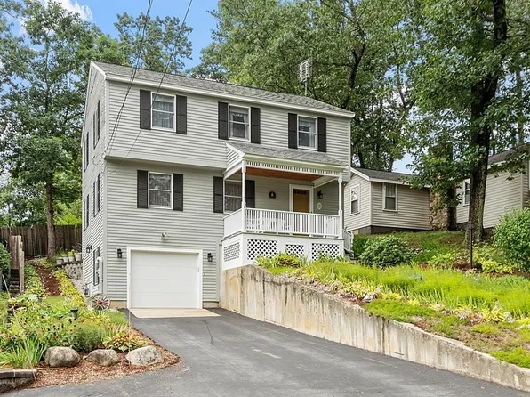 34 Elm Rd, Westford, MA 01886