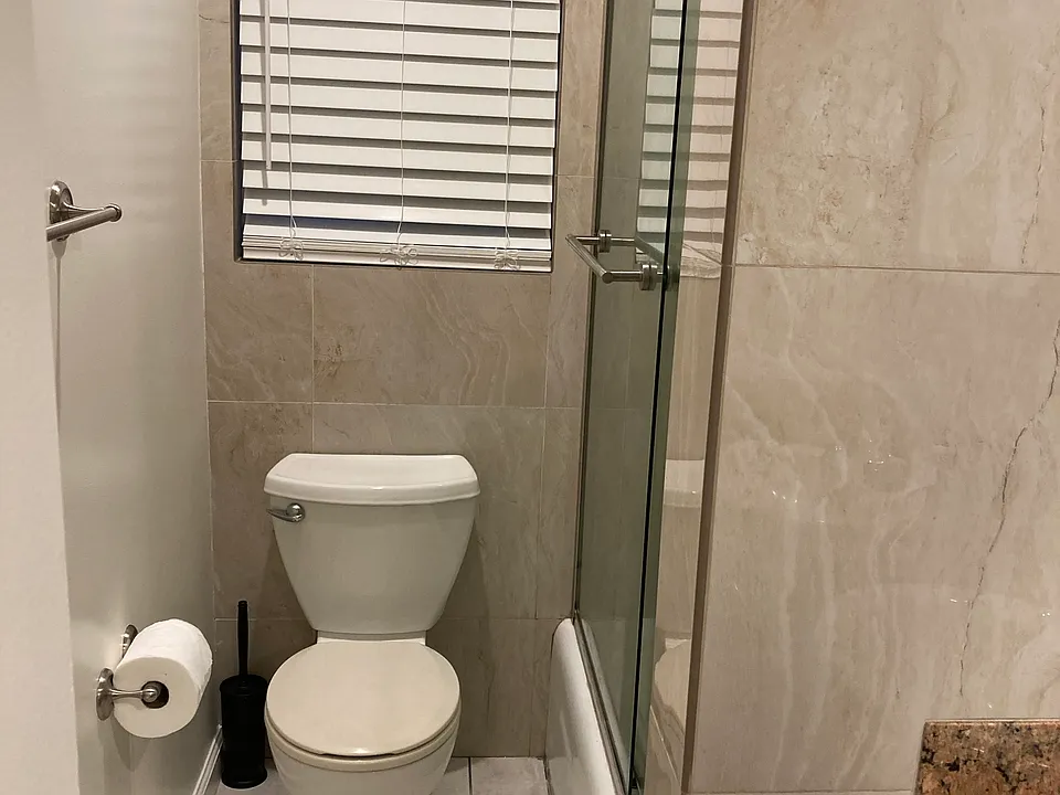 Master bathroom with shower/tub.