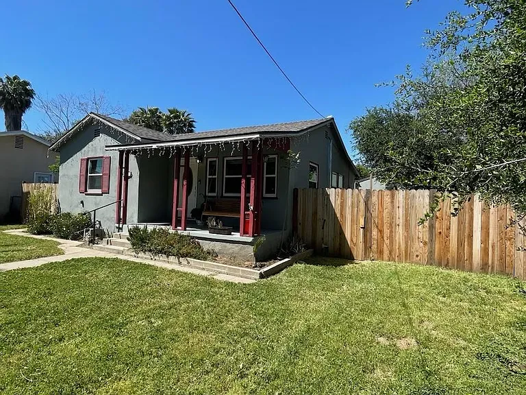 919 E High Ave #A — Photo 4