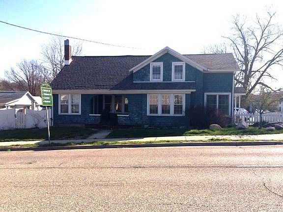 2nd image of 724 S Galena Ave