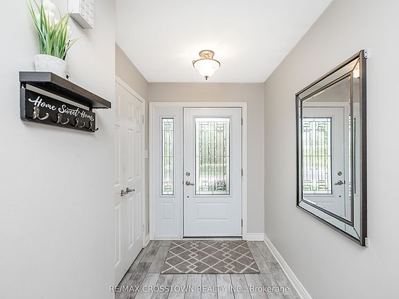 4th image of 63 Oakridge Dr