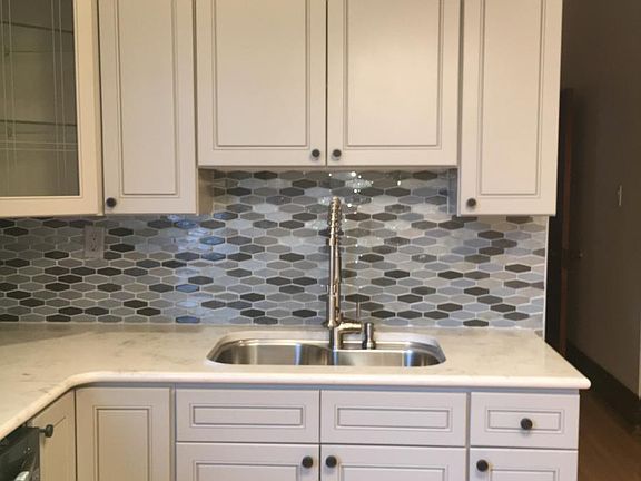 2nd image of 2739 N Kedzie Ave #1