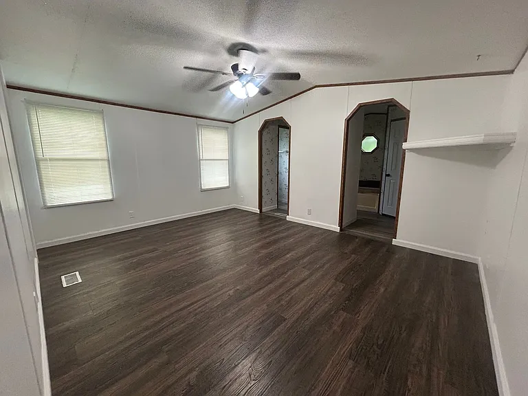 18647 Magnolia Ests — Photo 13