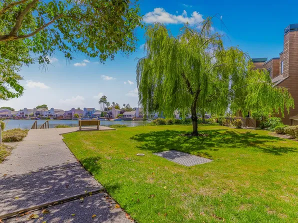57 Pelican Ln, Redwood City, CA 94065
