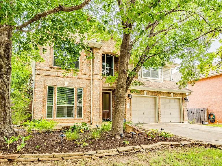 6318 Zadock Woods Dr — Photo 2