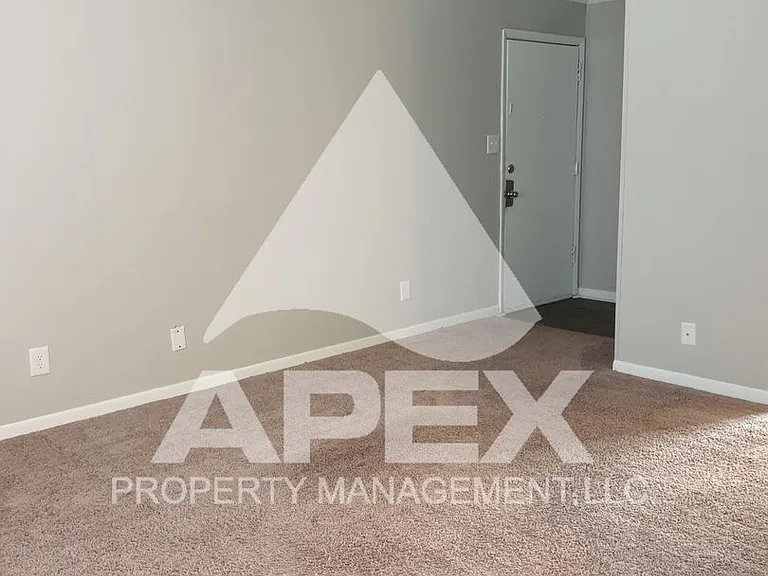 Fairhill Apartments — Photo 5