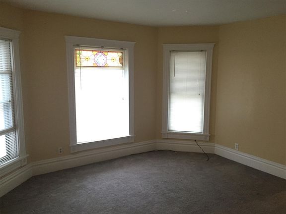 4th image of 617 Saint Charles St #2