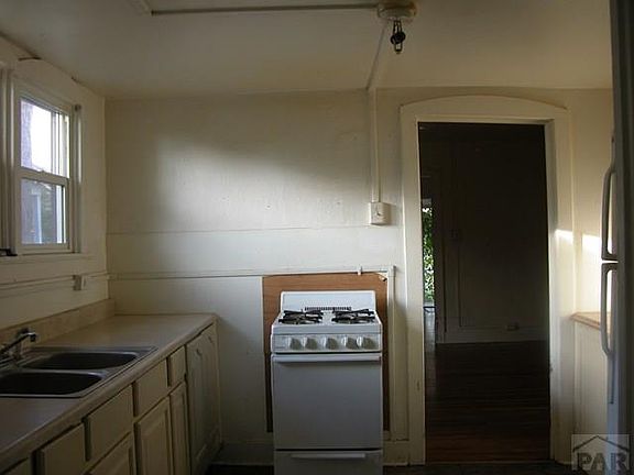 5th image of 1628 E 9th St