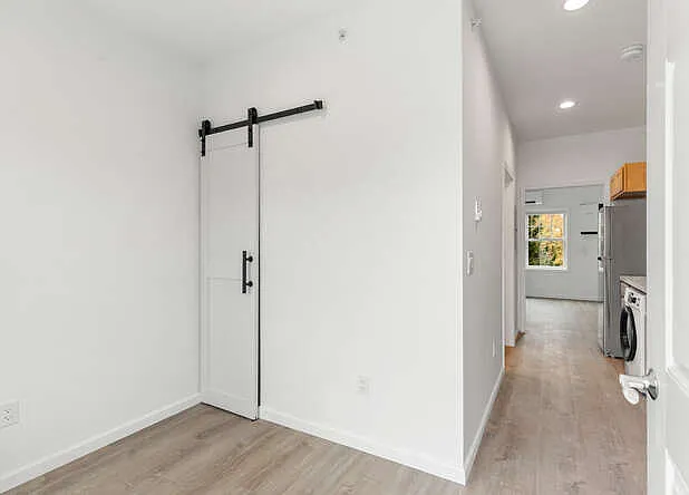 50 Maplewood Ave #1 — Photo 6