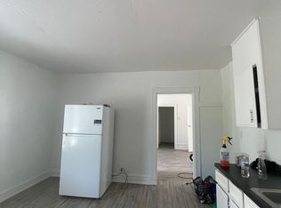 923 Chestnut St, Port Huron, MI 48060