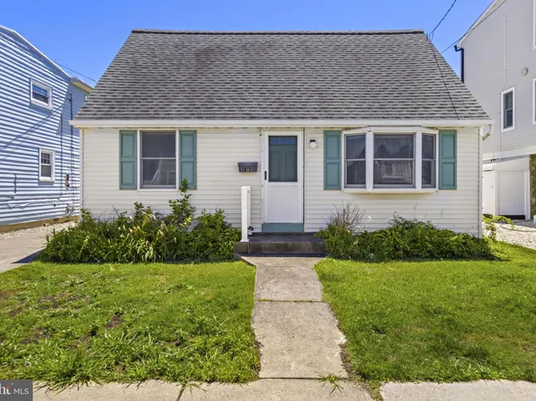 114 W Delaware Ave, Brant Beach, NJ 08008