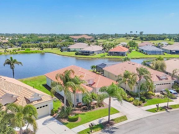 5th image of 4427 Blue Heron Cir