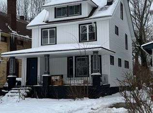 1109 Carlyon Rd, East Cleveland, OH 44112