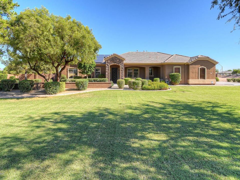 16336 W Durango St Goodyear AZ-large-001